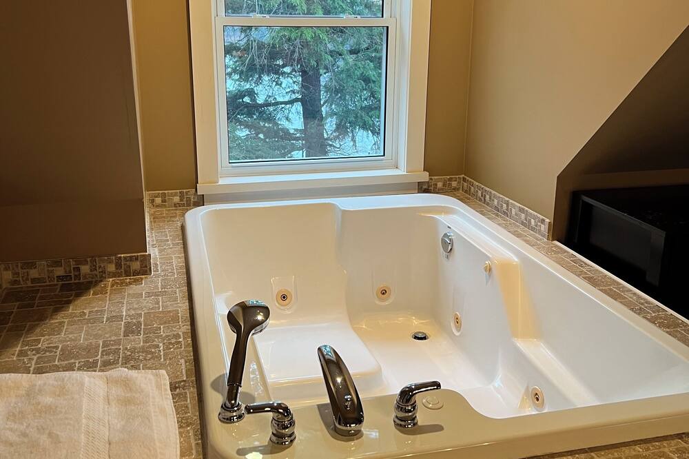 Photo of Bathroom in Novar