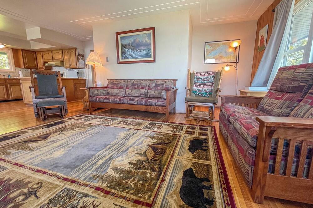 Photo of Livingroom in Two Harbors