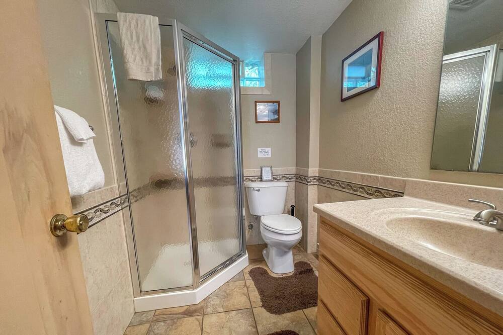 Photo of Bathroom in Two Harbors