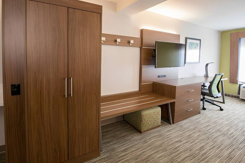 Photo of Bedroom in Stone Mountain