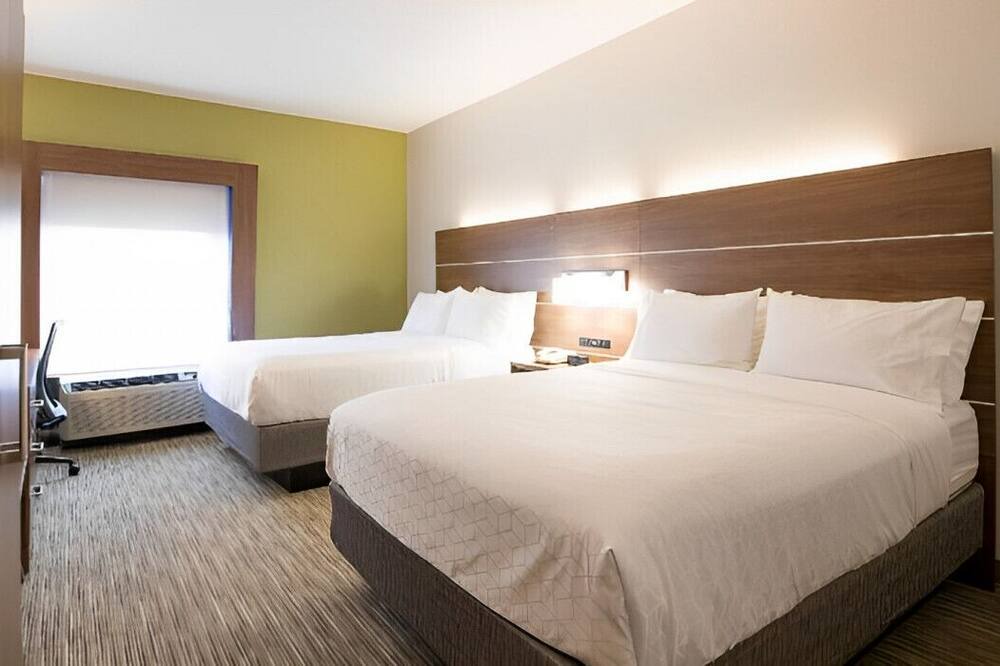 Photo of Bedroom in Stone Mountain