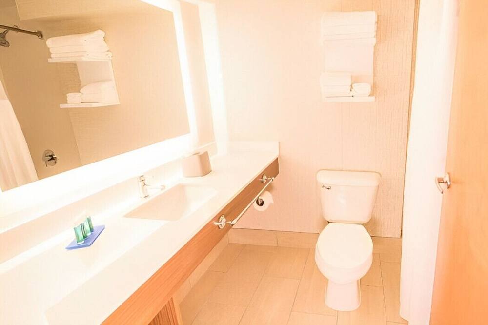 Photo of Bathroom in Stone Mountain