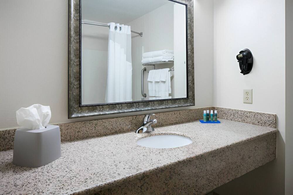 Photo of Bathroom in Clinton