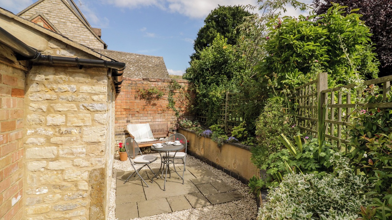 Photo of Outdoor in Halford