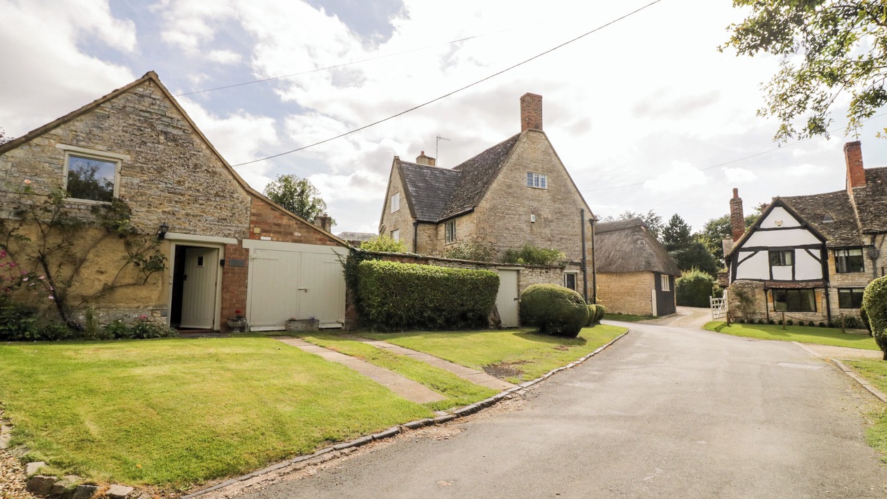 Photo of Outdoor in Halford