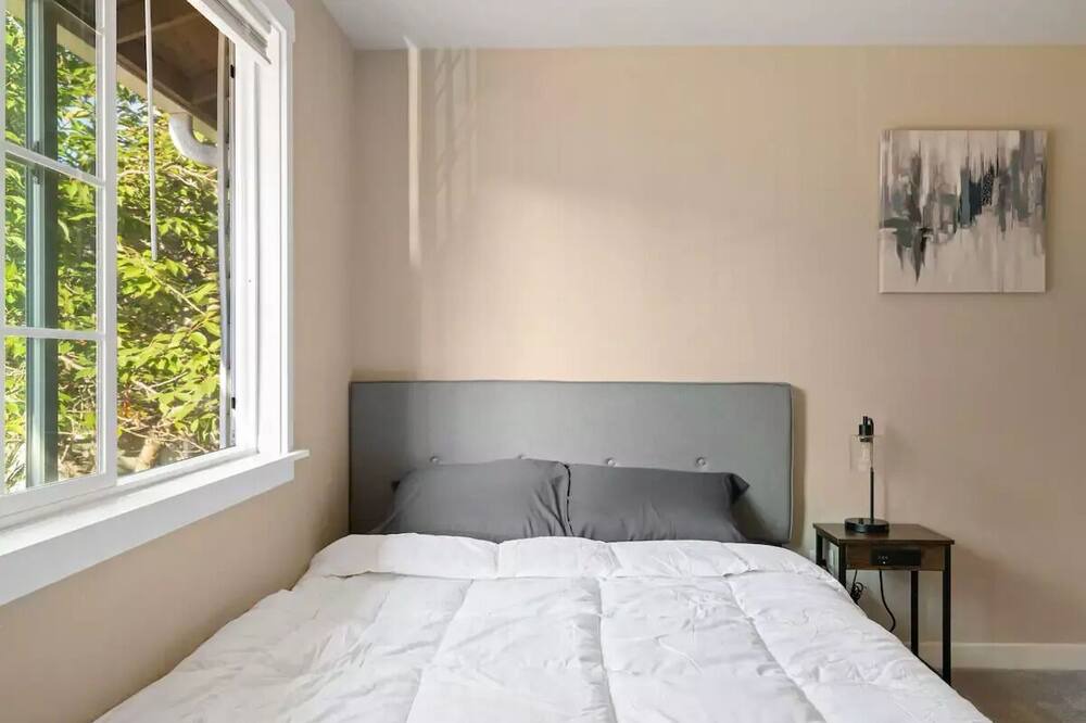 Photo of Bedroom in Spanaway