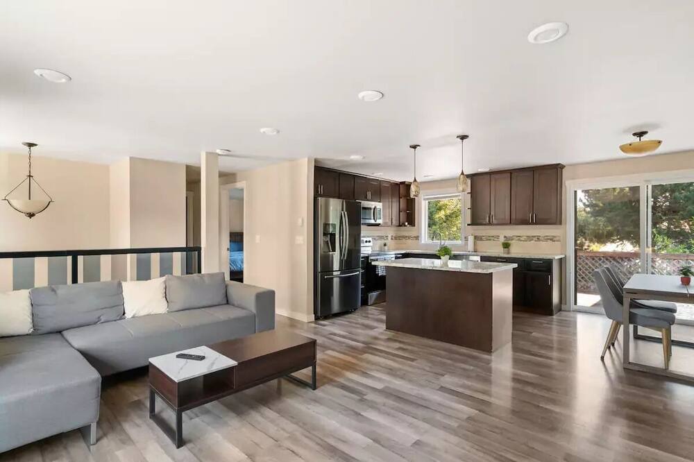 Photo of Livingroom in Spanaway