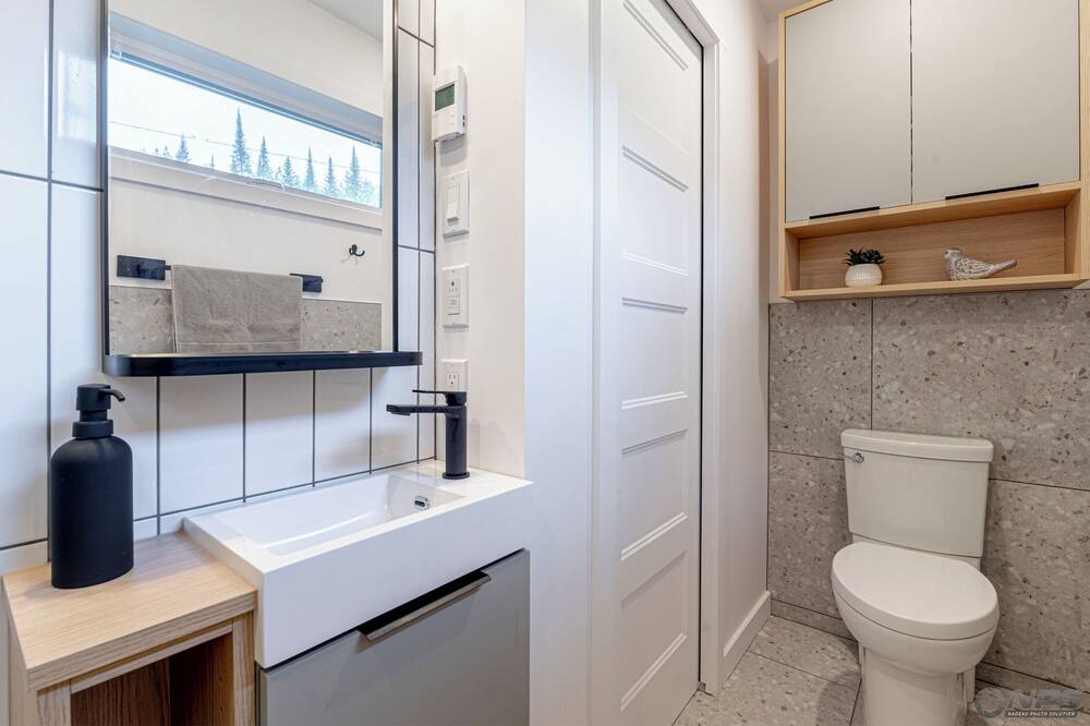 Photo of Bathroom in Adstock