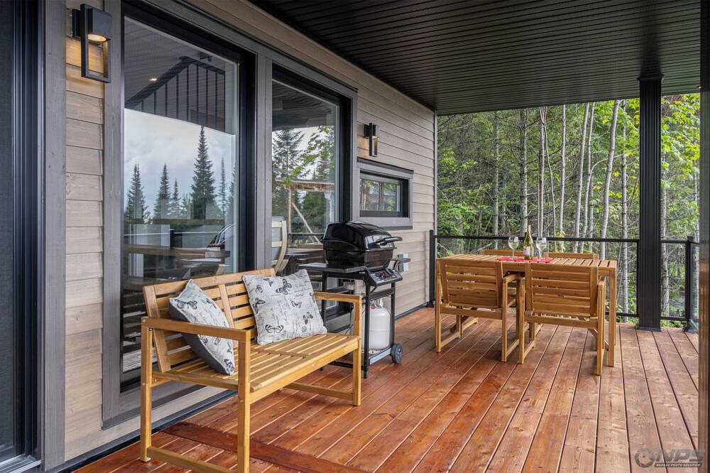 Photo of Outdoor in Adstock