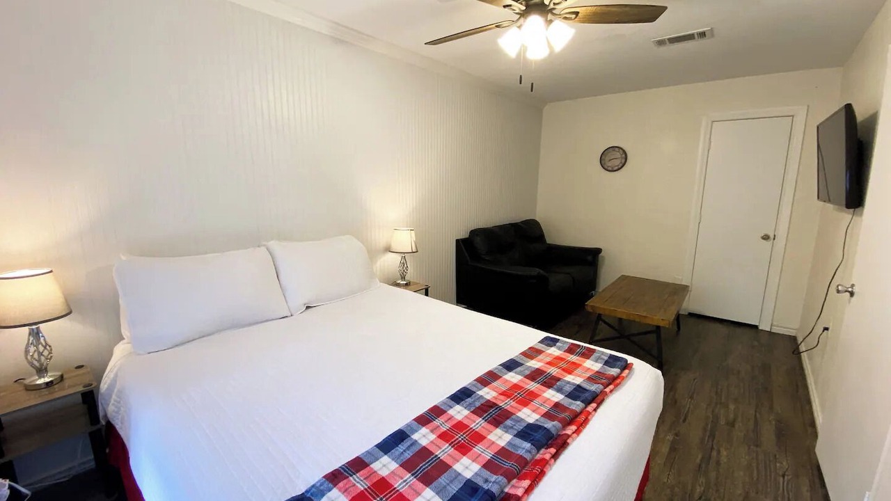 Photo of Bedroom in Gatesville