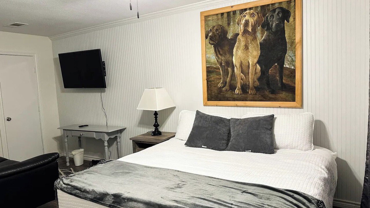 Photo of Bedroom in Gatesville