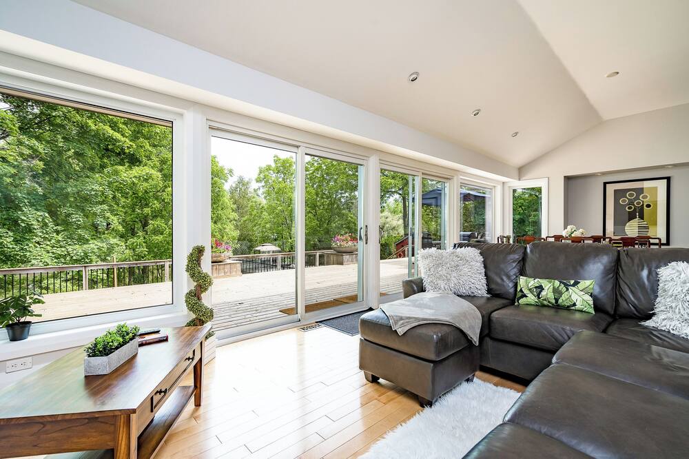 Photo of Livingroom in Owen Sound
