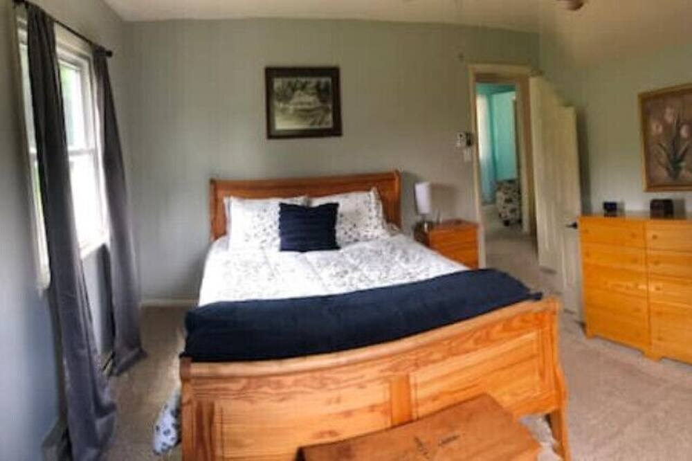 Photo of Bedroom in Monterey