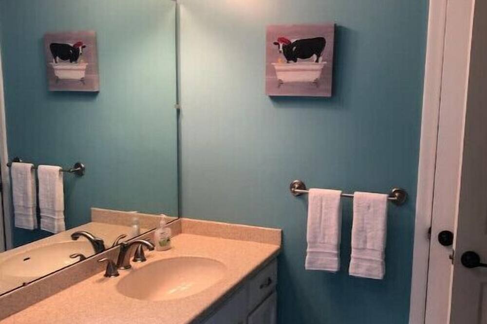 Photo of Bathroom in Monterey