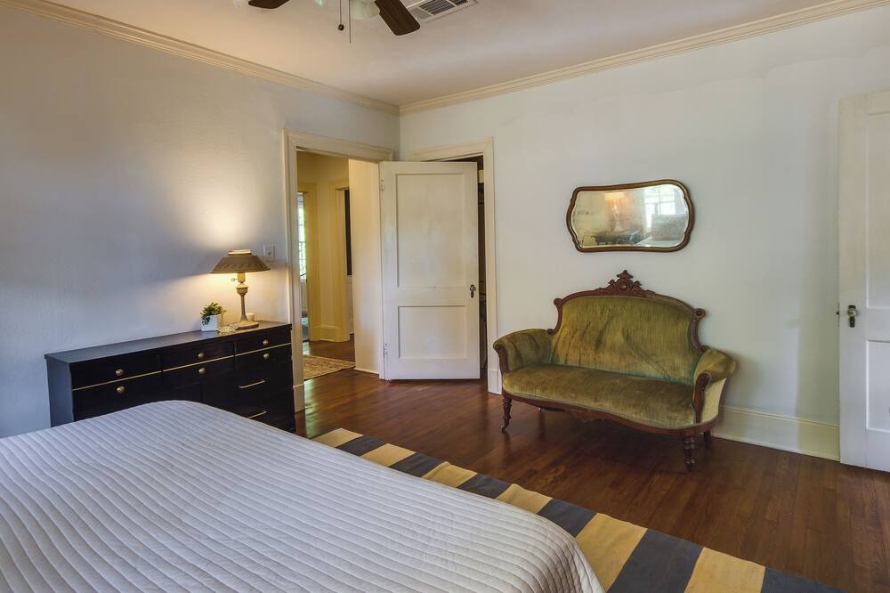 Photo of Bedroom in Greater Belhaven