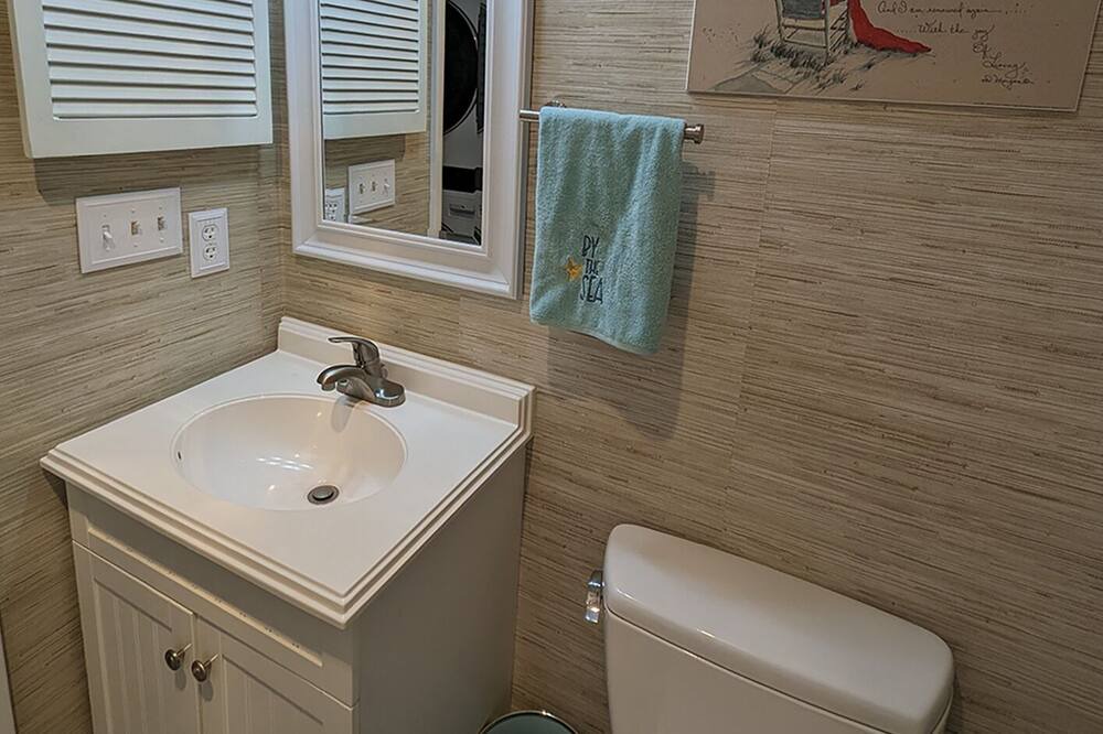 Photo of Bathroom in Caswell Beach