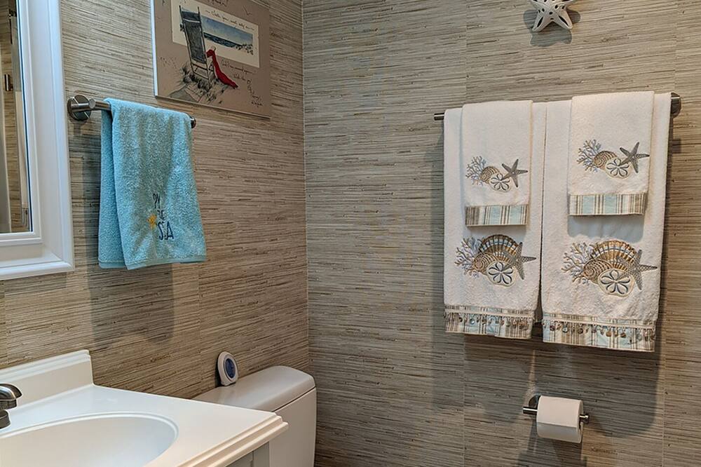 Photo of Bathroom in Caswell Beach