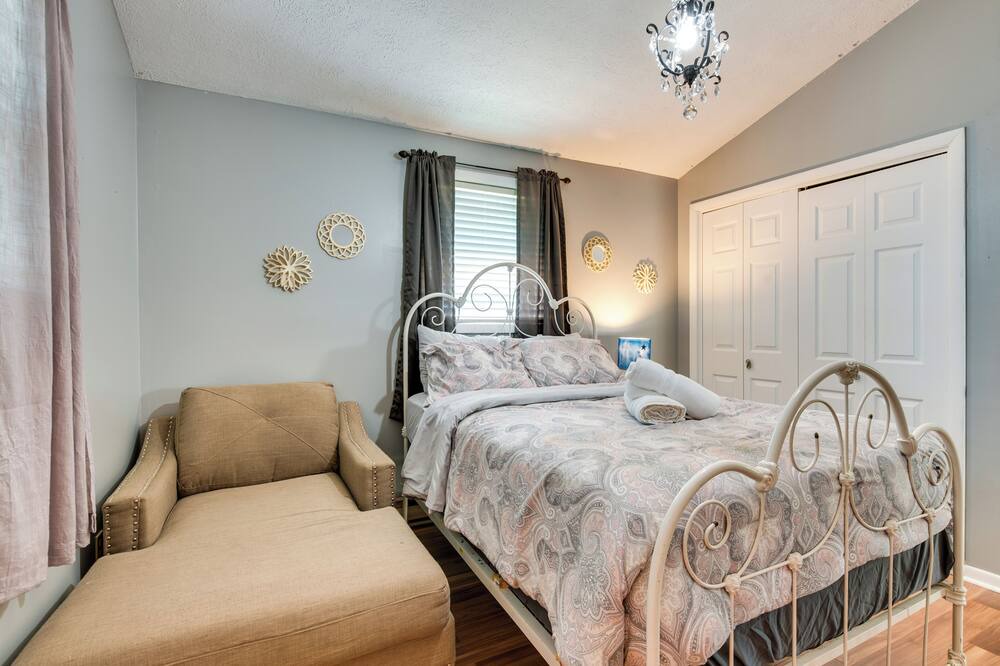 Photo of Bedroom in Long Pond