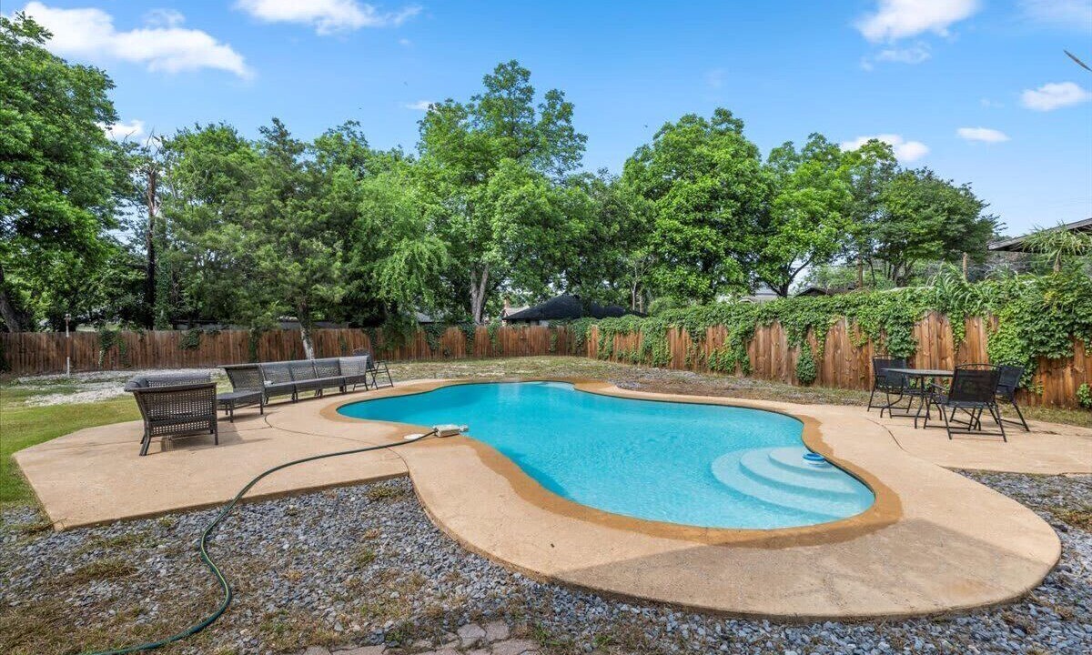 Photo of Outdoor in Highland Park