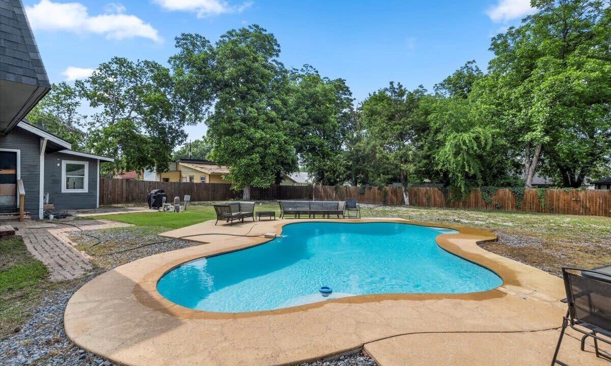 Photo of Outdoor in Highland Park