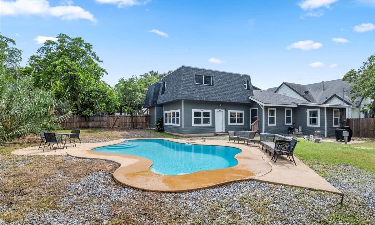 Photo of Outdoor in Highland Park