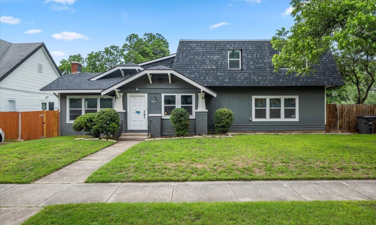 Photo of Outdoor in Highland Park