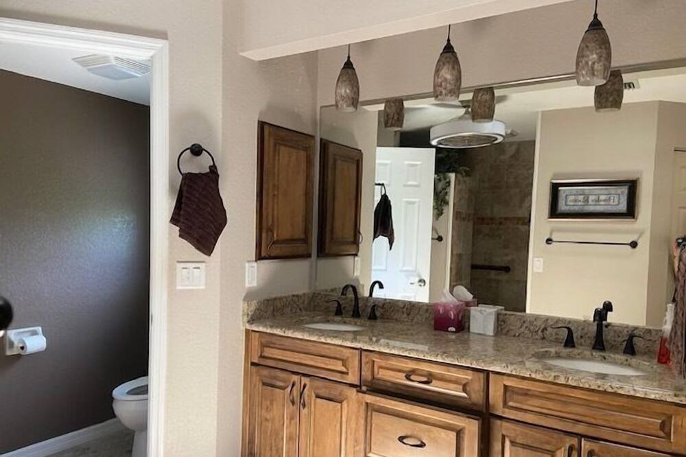 Photo of Bathroom in Deep Creek