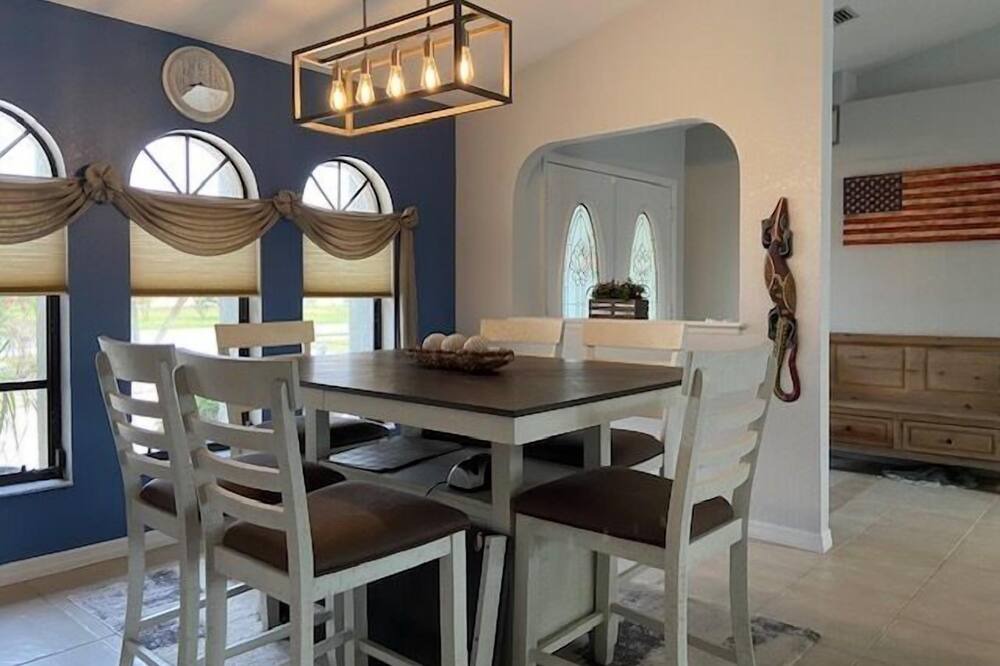 Photo of Livingroom in Deep Creek