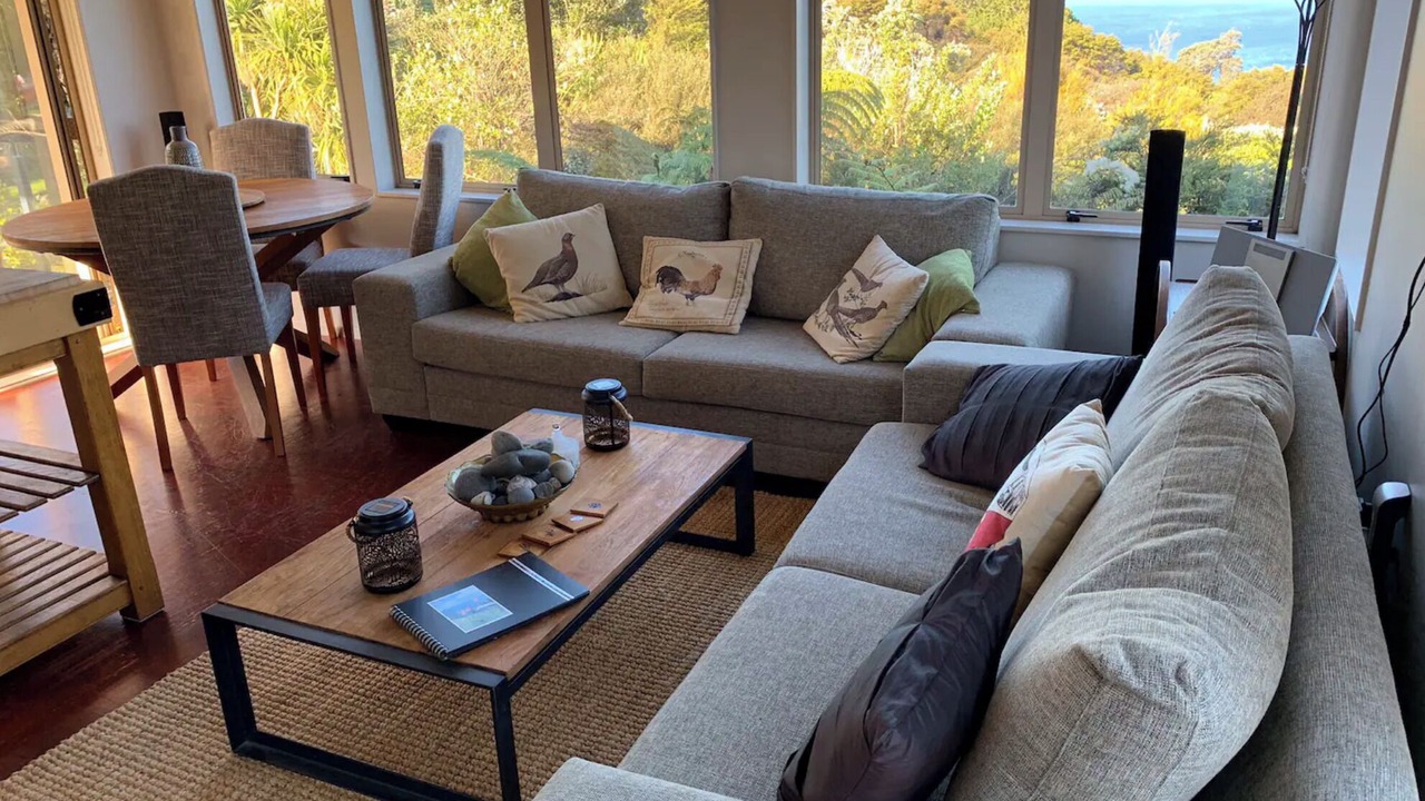 Photo of Livingroom in Tuateawa