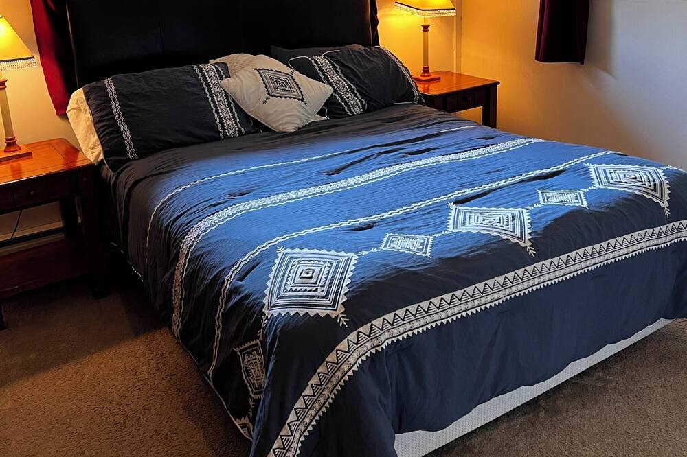 Photo of Bedroom in Ontonagon