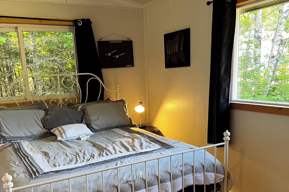 Photo of Bedroom in Ontonagon