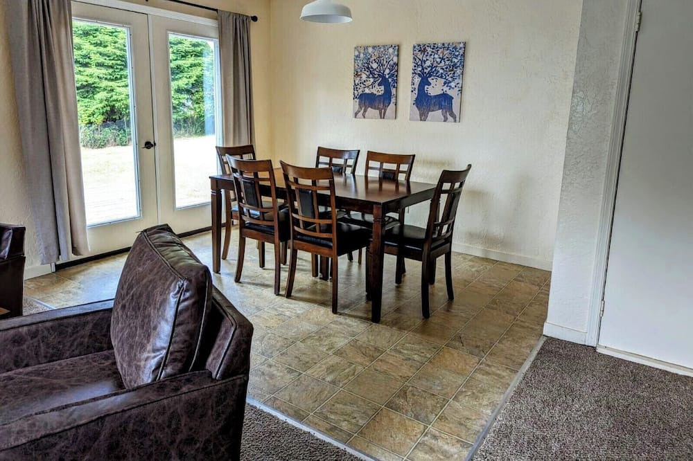 Photo of Bedroom in Jacoby Creek