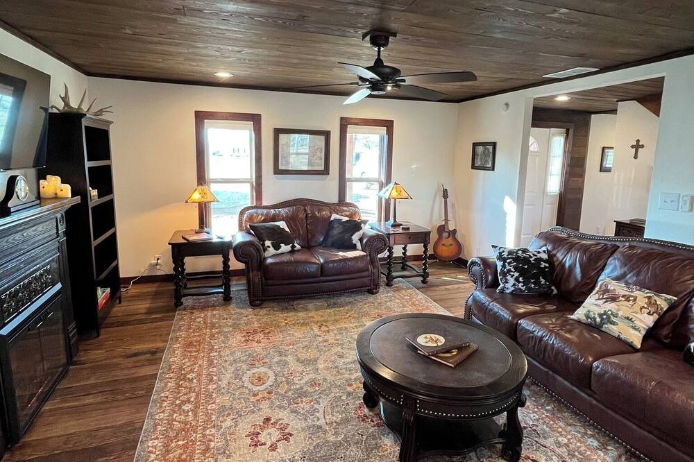 Photo of Livingroom in Forestburg