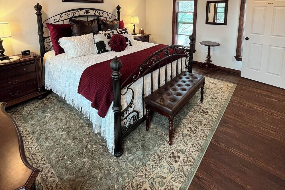 Photo of Bedroom in Forestburg