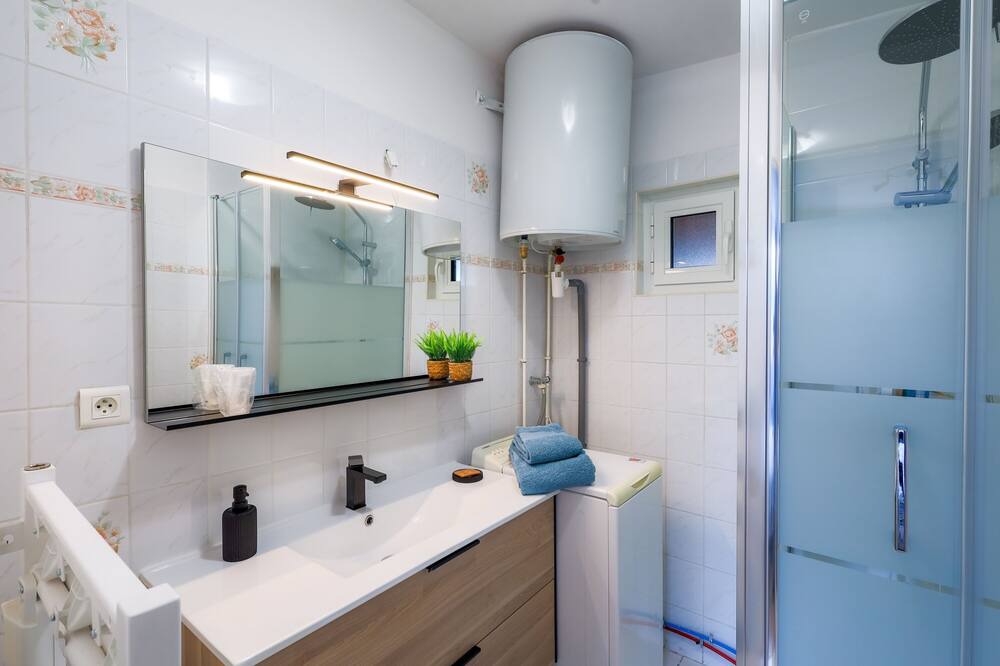 Photo of Bathroom in Montauban