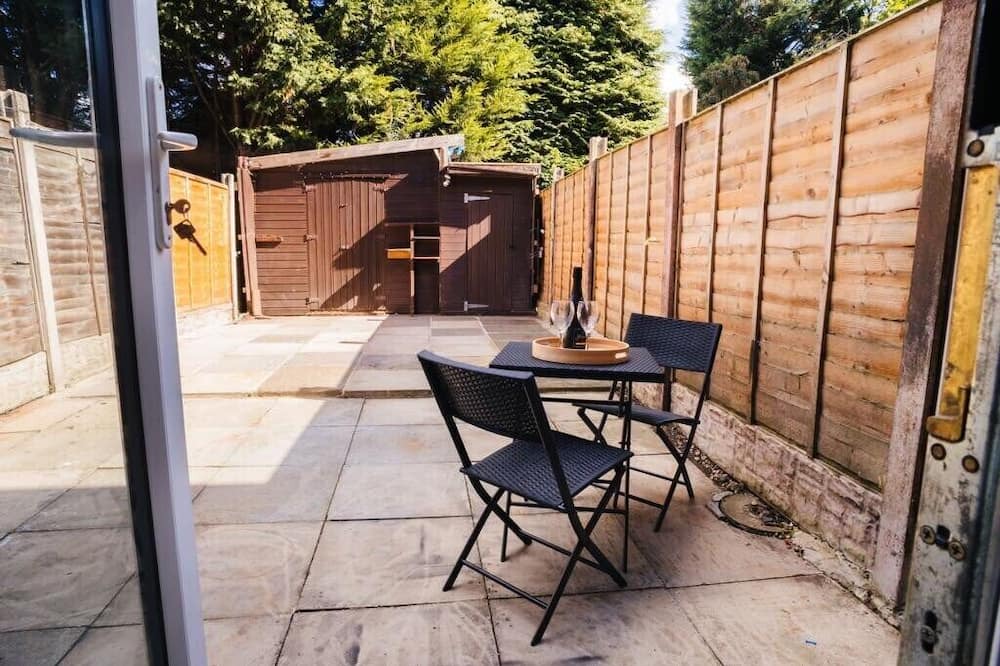 Photo of Patio Balcony in Haydock