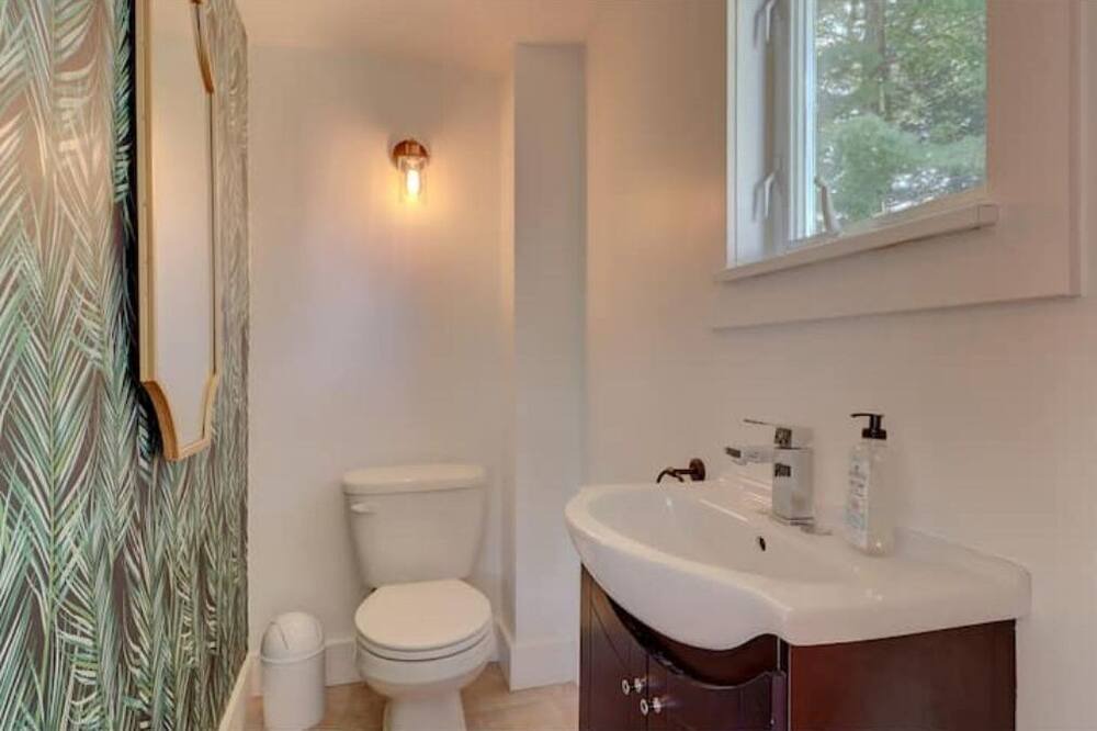 Photo of Bathroom in Magog