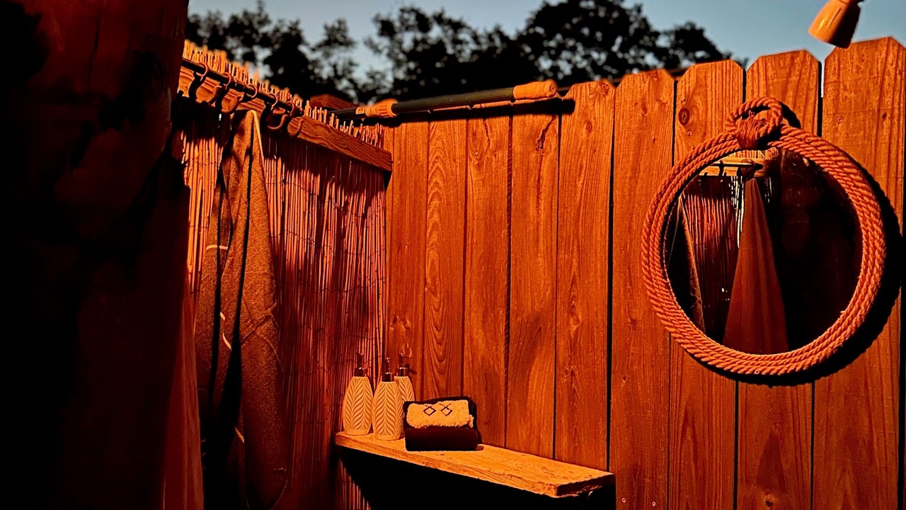 Photo of Outdoor in Lottie