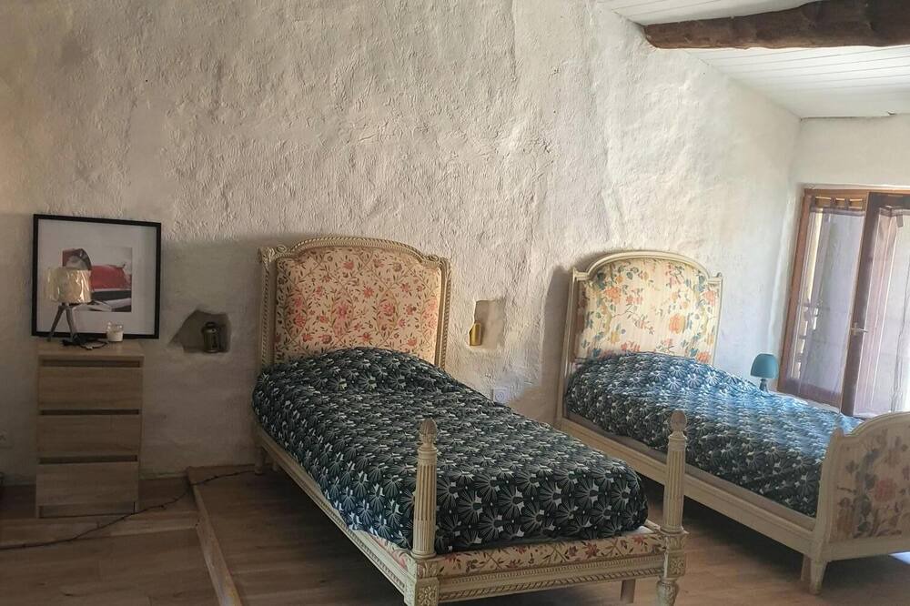Photo of Bedroom in Barreme