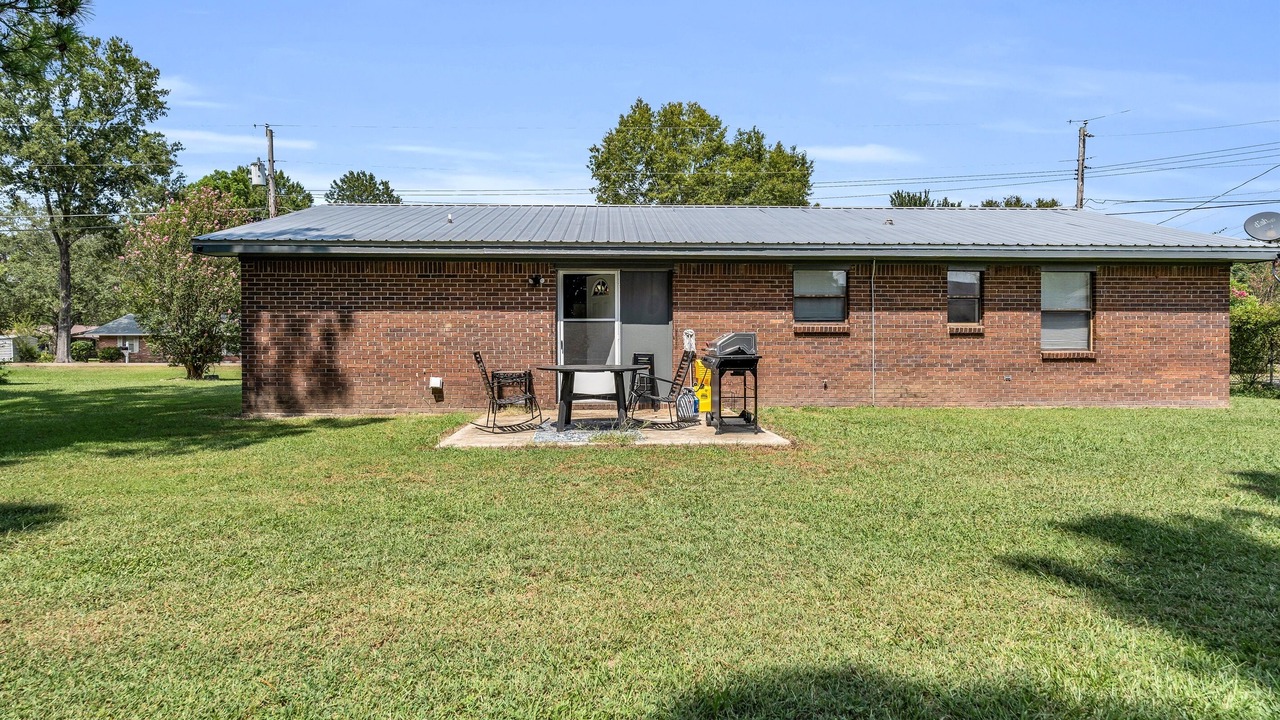 Photo of Outdoor in Starkville