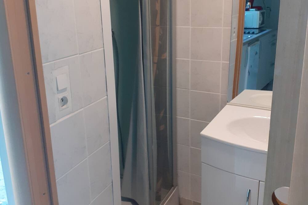 Photo of Bathroom in Quartier Doulon-Bottiere