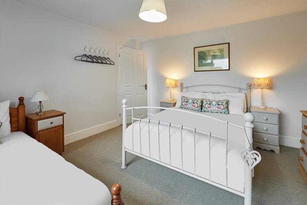 Photo of Others in Hognaston