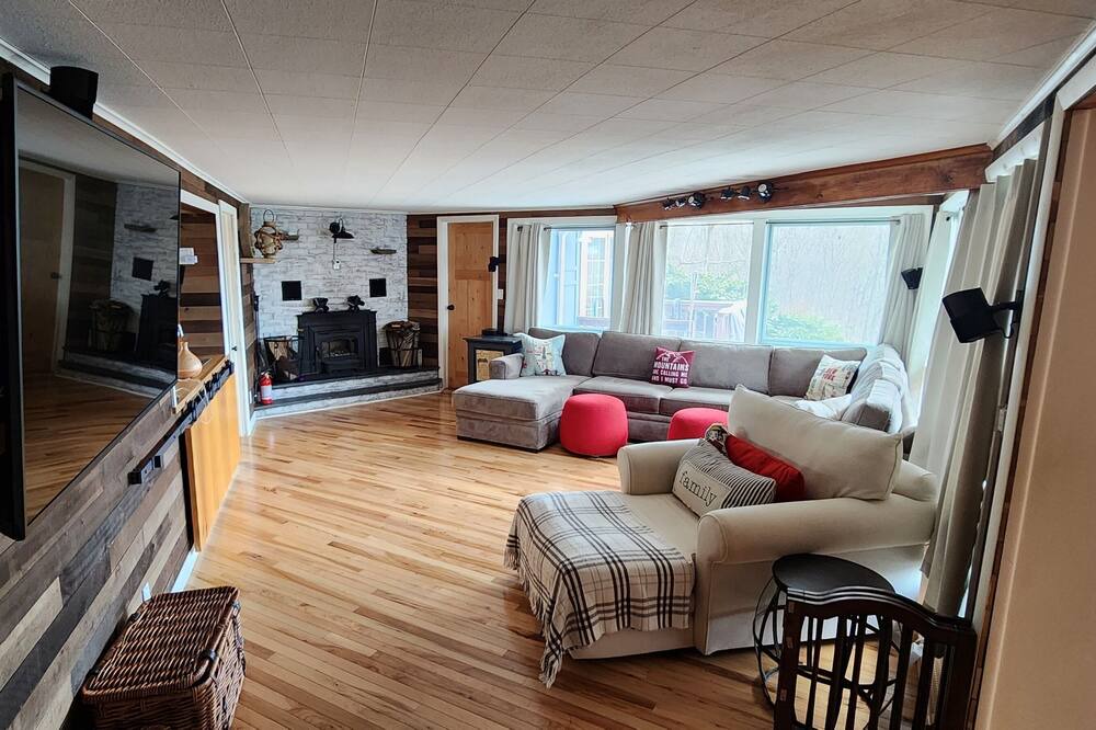 Photo of Livingroom in Millerton