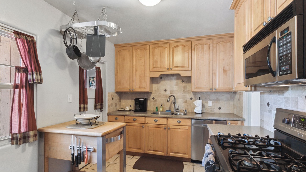 Photo of Kitchen in Camelback East