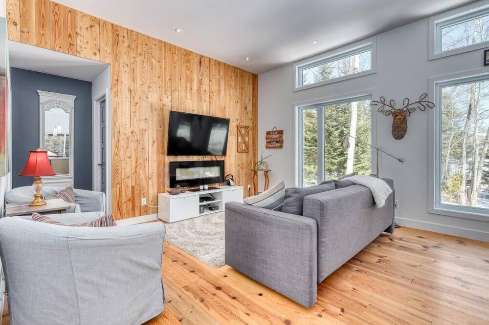Photo of Livingroom in Sainte-Emelie-de-L'Energie