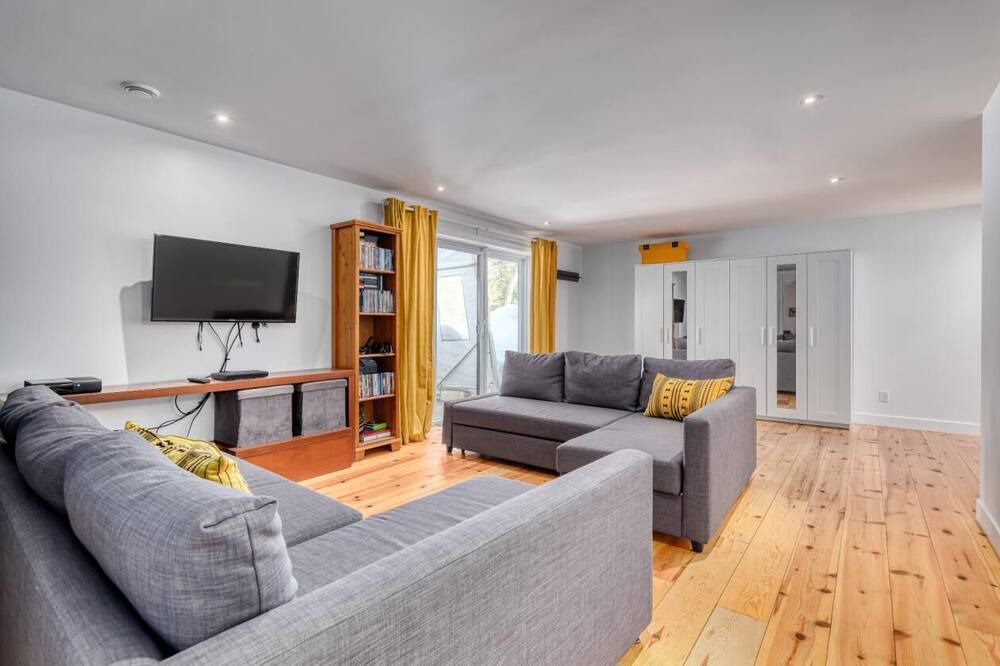 Photo of Livingroom in Sainte-Emelie-de-L'Energie