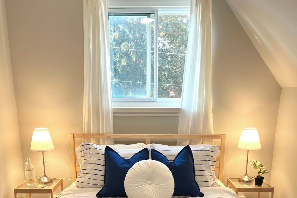 Photo of Bedroom in Port Dover