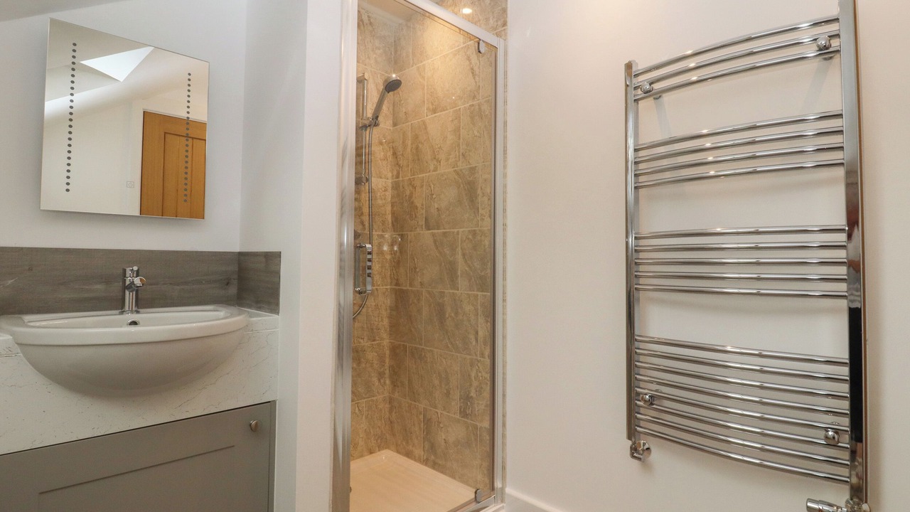 Photo of Bathroom in Edenbridge