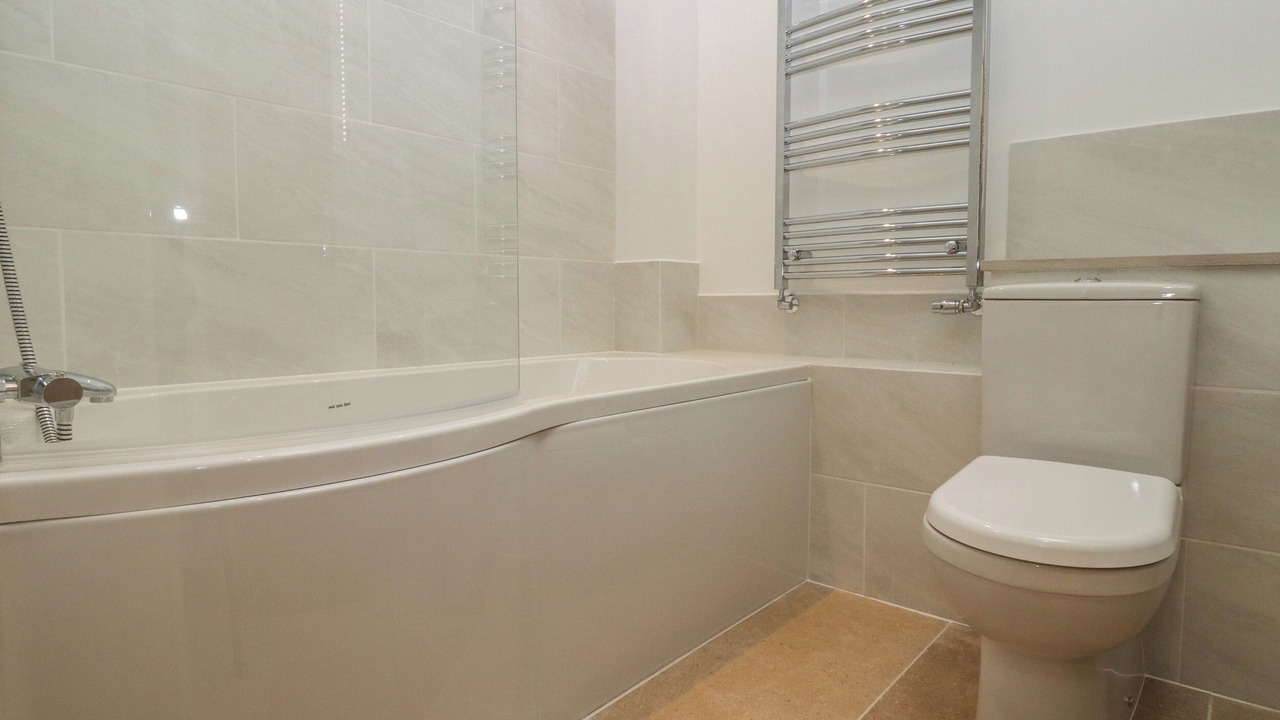 Photo of Bathroom in Edenbridge