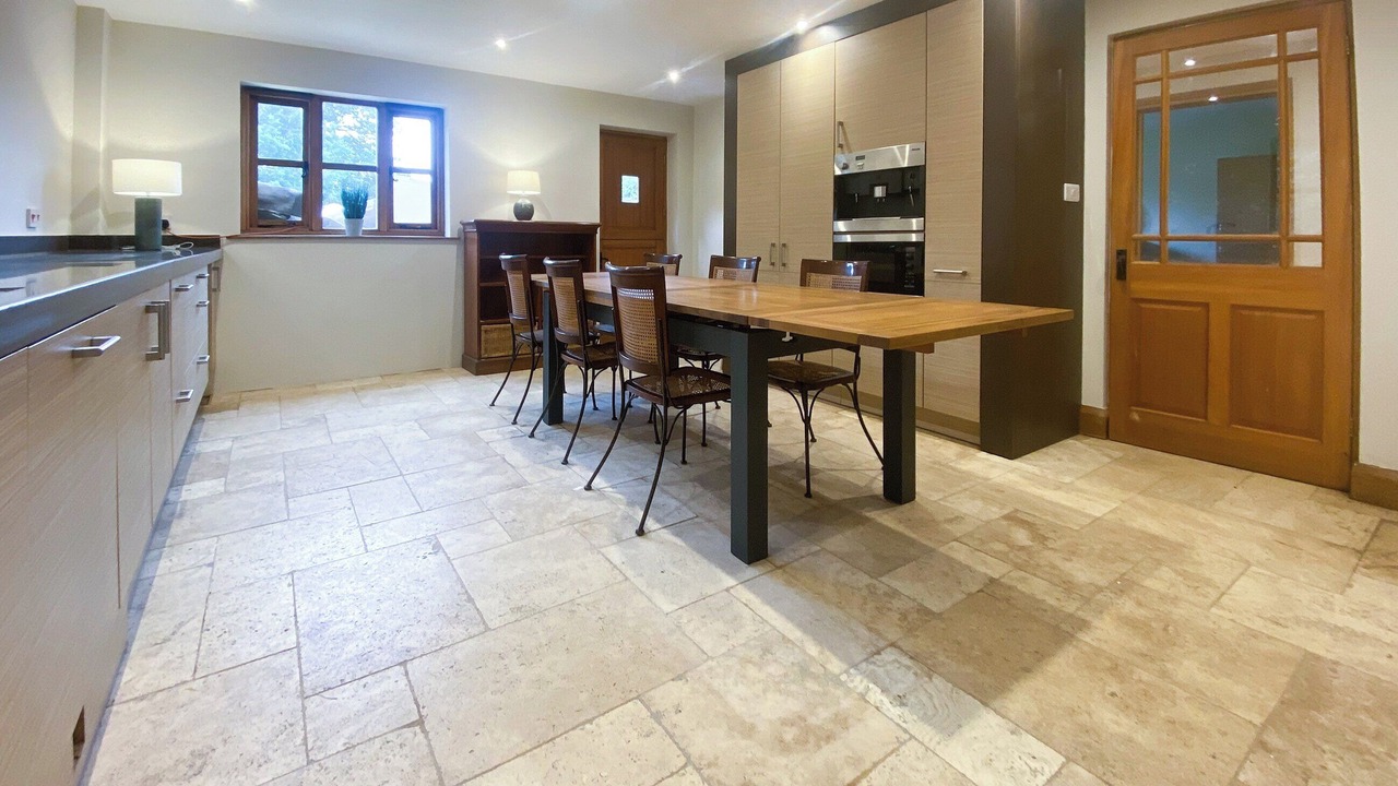 Photo of Others in Ringland